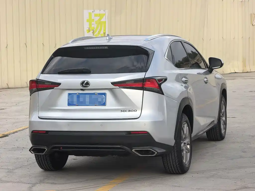 Lexus NX — миниатюра 7
