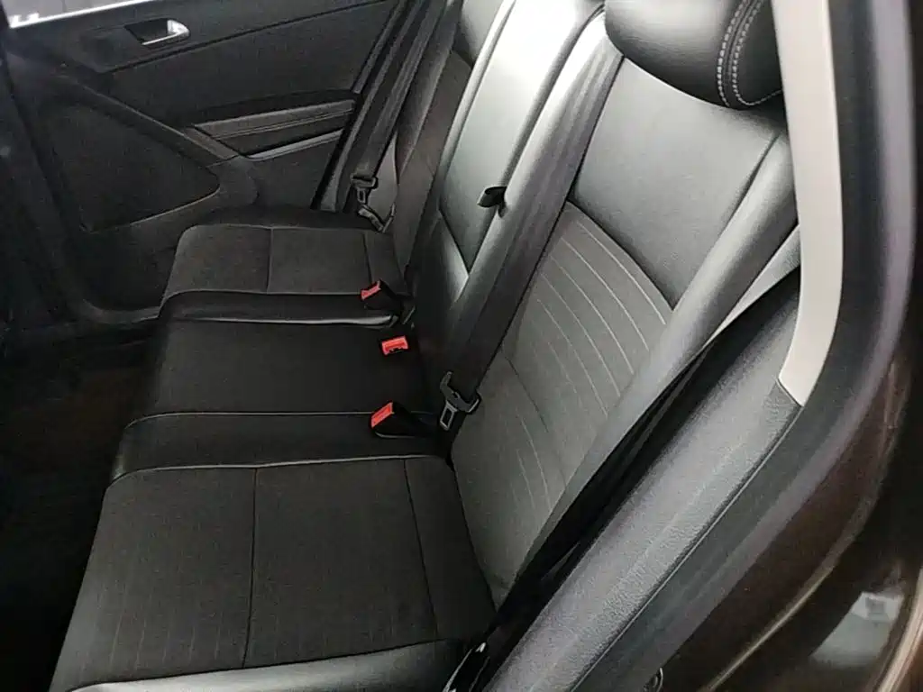 Volkswagen Tiguan — миниатюра 17