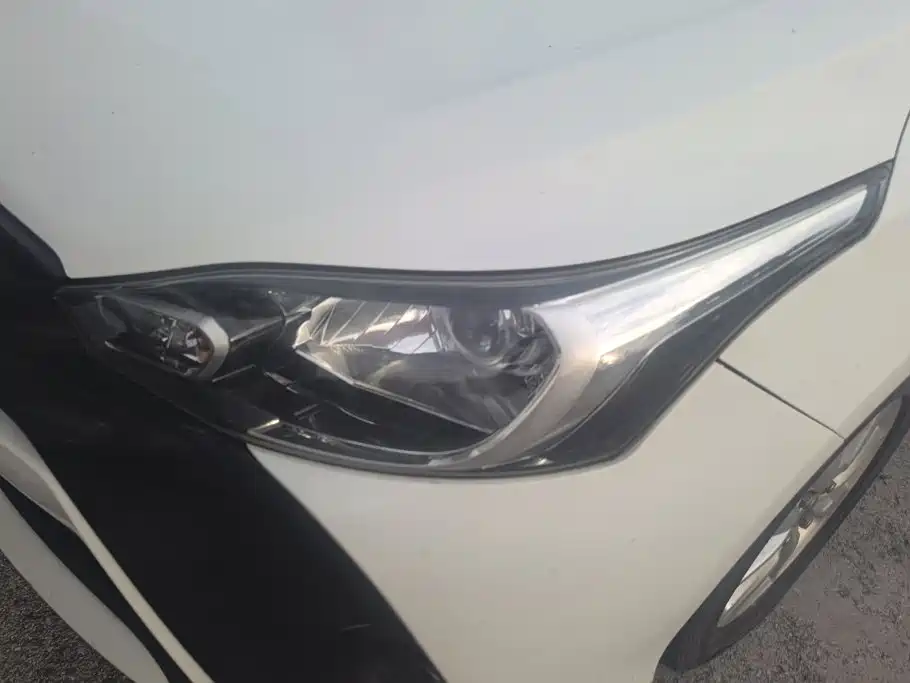 Toyota Yaris L — миниатюра 5