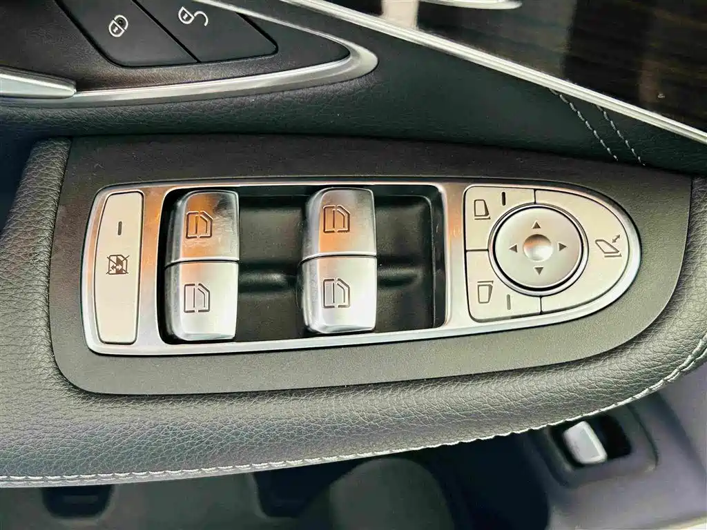 Mercedes-Benz GLC — миниатюра 19