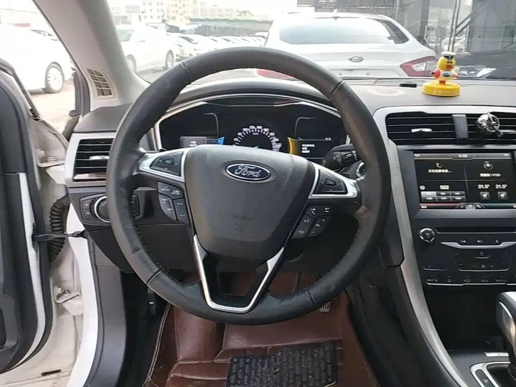 Ford Mondeo — миниатюра 11