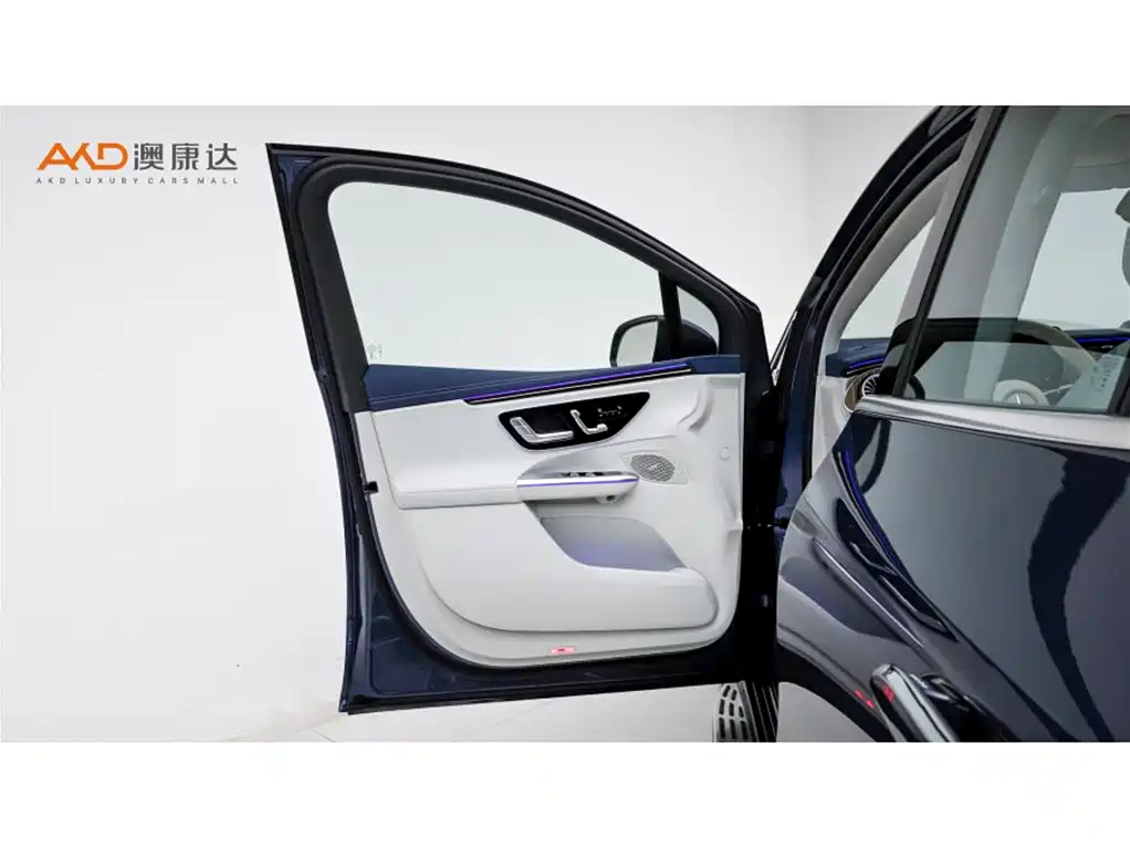 MERCEDES-BENZ EQE SUV