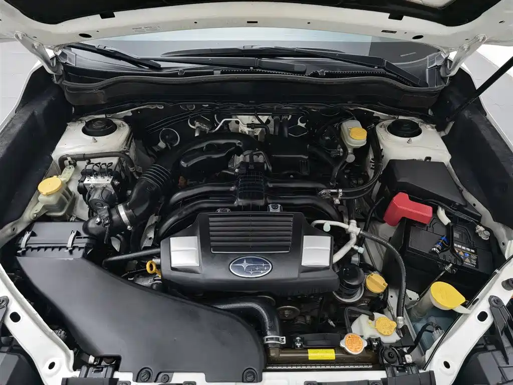Subaru Forester 2013 2.5i AT Luxury