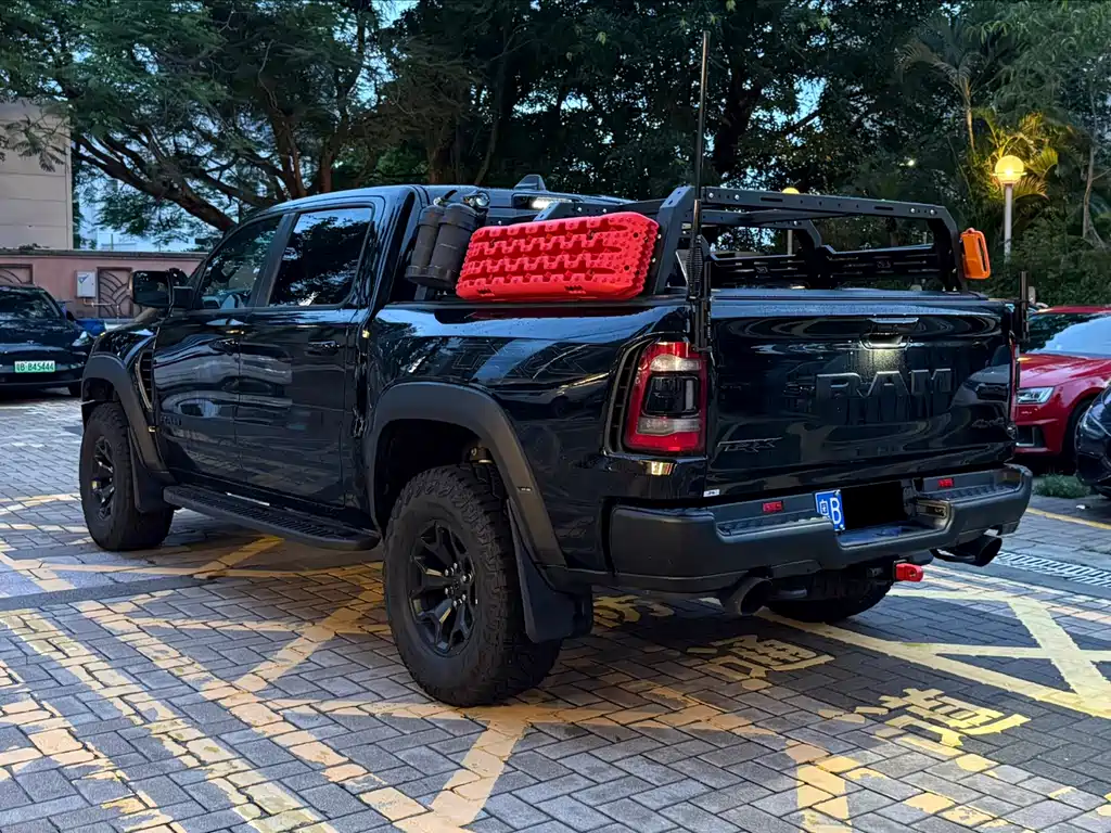 Ram Trucks 2023 6.2T