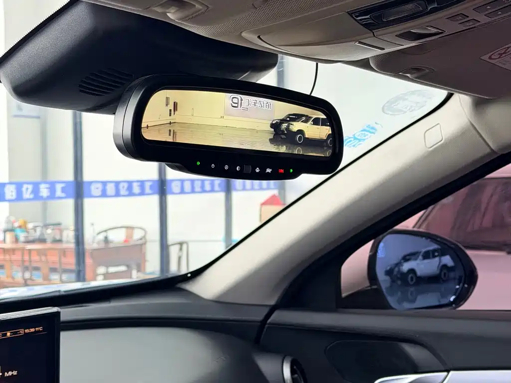 WEI PAI WEI BRAND VV7