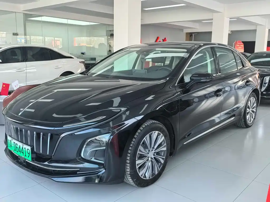 Hongqi Hongqi E-QM5 2022