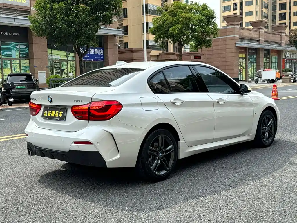 BMW 1 Series — миниатюра 11