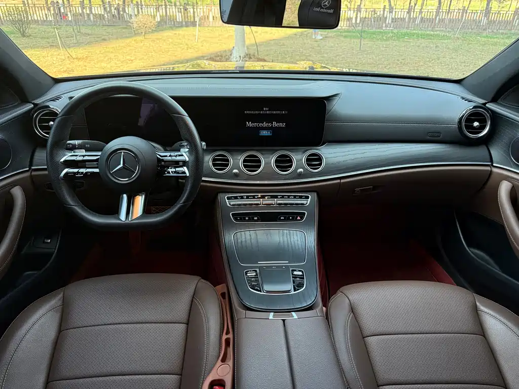 MERCEDES-BENZ E CLASS