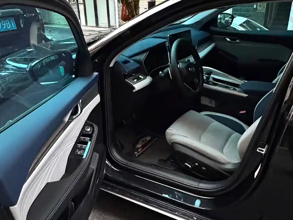 GEELY AUTOMOBILE XINGRUI