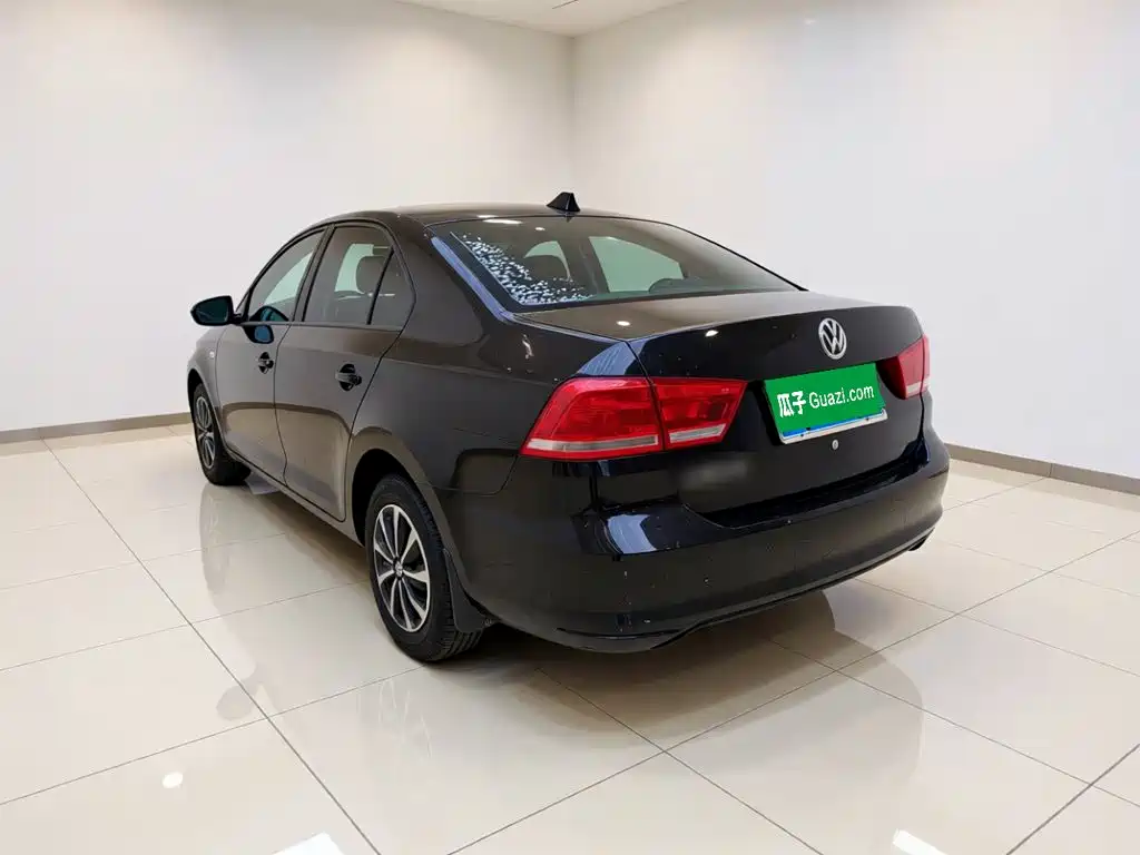 Volkswagen Santana — миниатюра 4