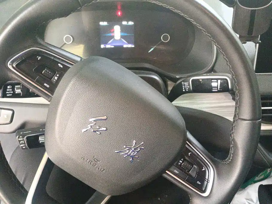 Hongqi Hongqi E-QM5 — миниатюра 15