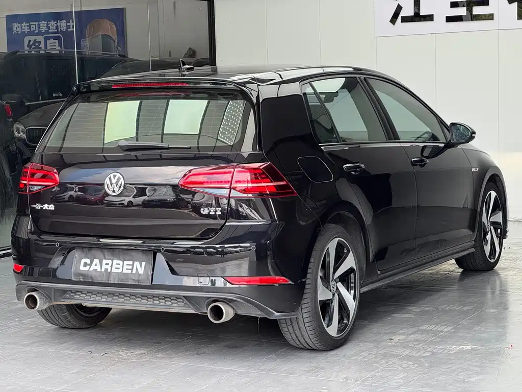 Volkswagen Golf GTI — миниатюра 8