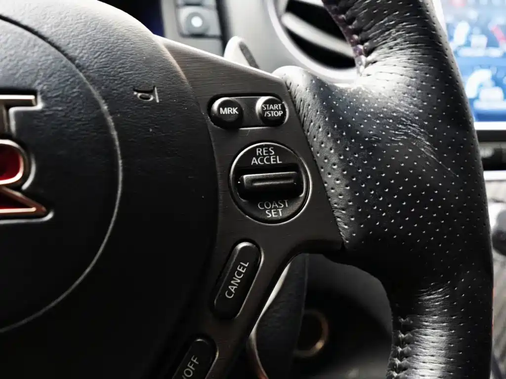 Nissan GT-R — миниатюра 23