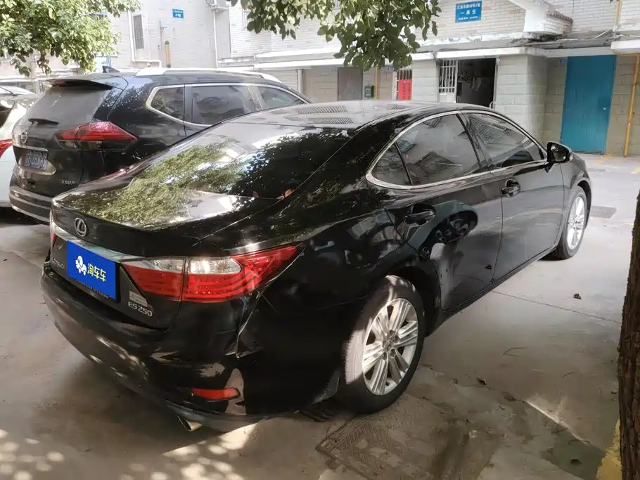 Lexus ES — миниатюра 3