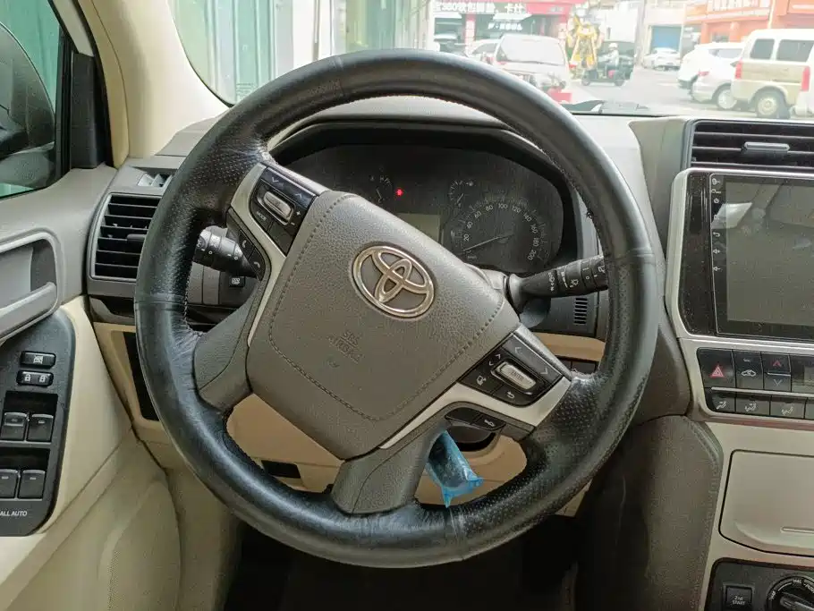 Toyota Prado (Import) — миниатюра 15
