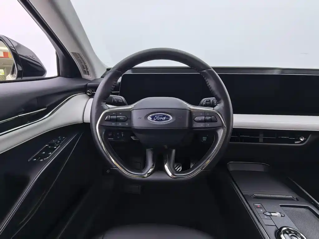 Ford Mondeo — миниатюра 12