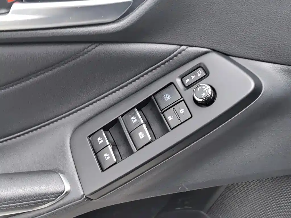 Toyota Avalon — миниатюра 9