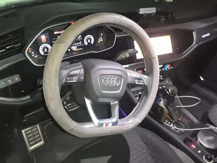 Audi Q3 Sportback — миниатюра 15