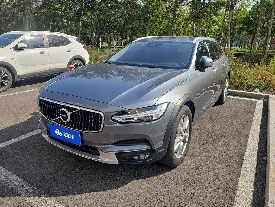 Volvo V90