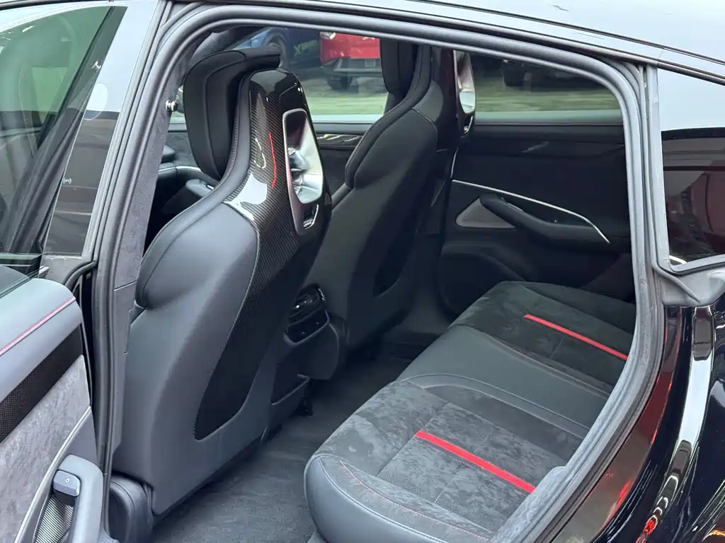 XIAOMI CAR XIAOMI SU7 ULTRA