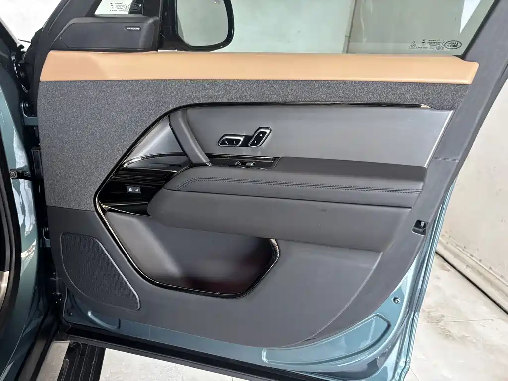 Land Rover Range Rover Sport 2024 — фото 24