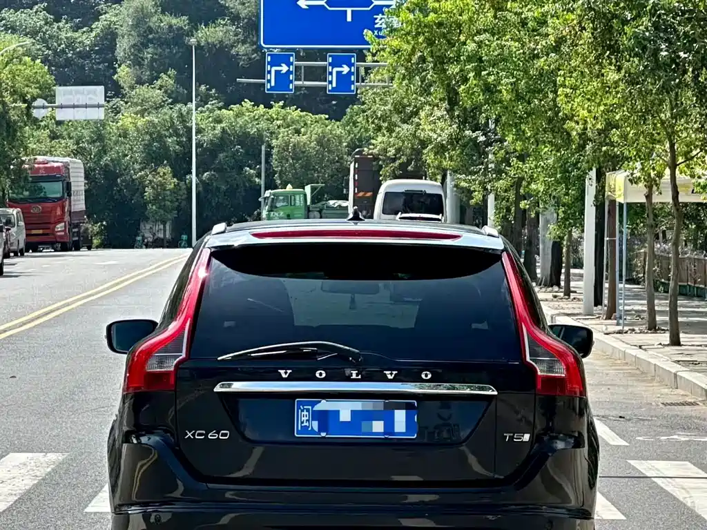 Volvo XC60 (Import) — миниатюра 5