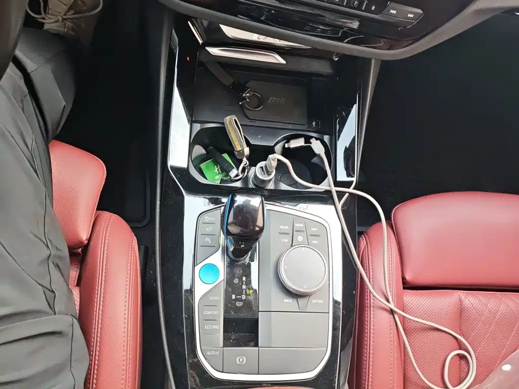 BMW iX3 — миниатюра 7