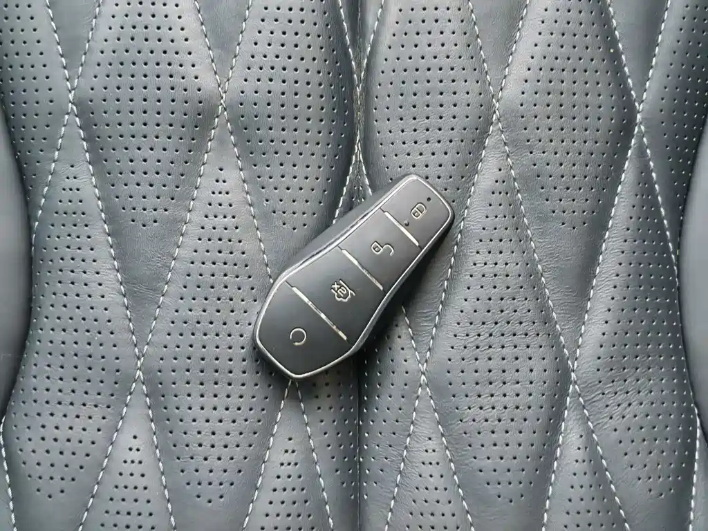 BYD Seal — миниатюра 19