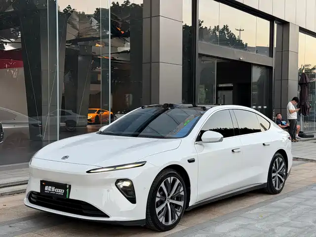 NIO ET7
