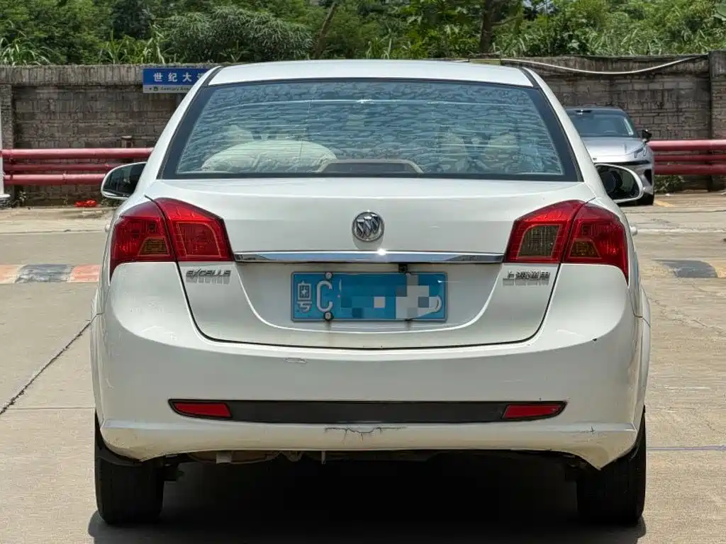 Buick Excelle — миниатюра 9