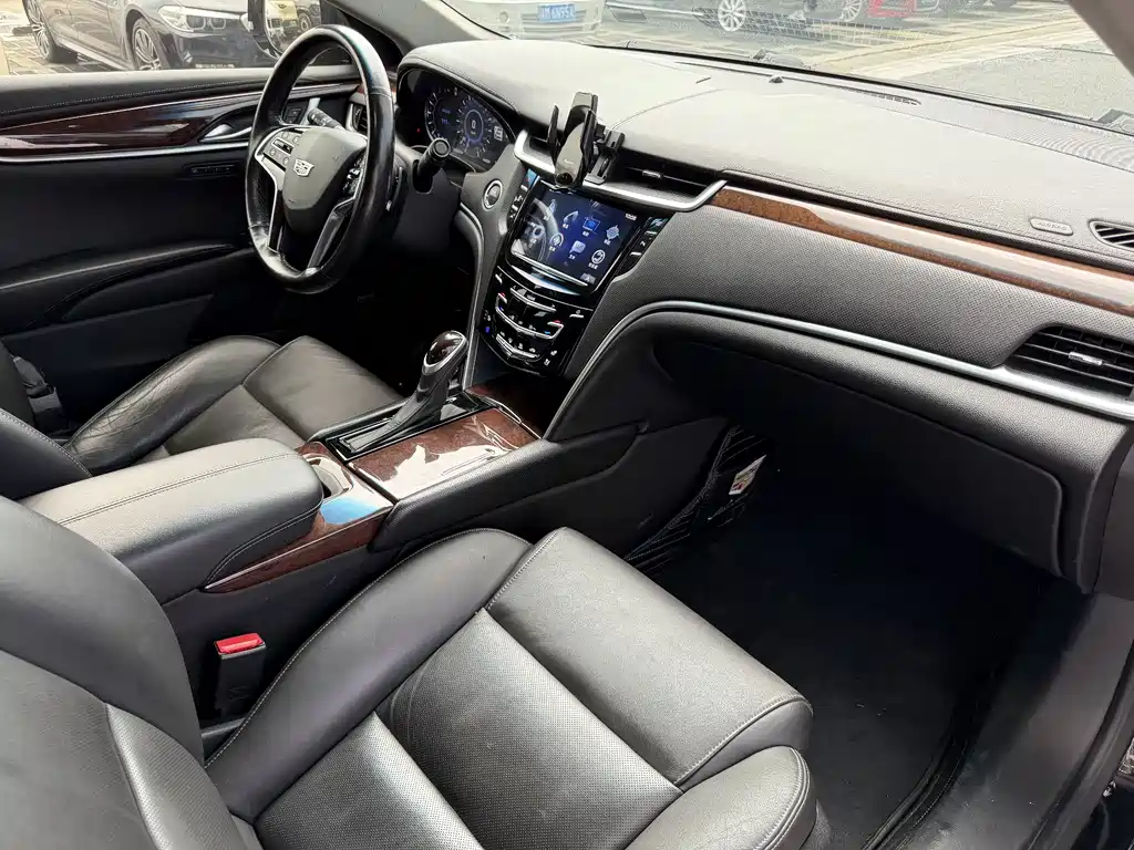 Cadillac XTS 2017 28T Luxury