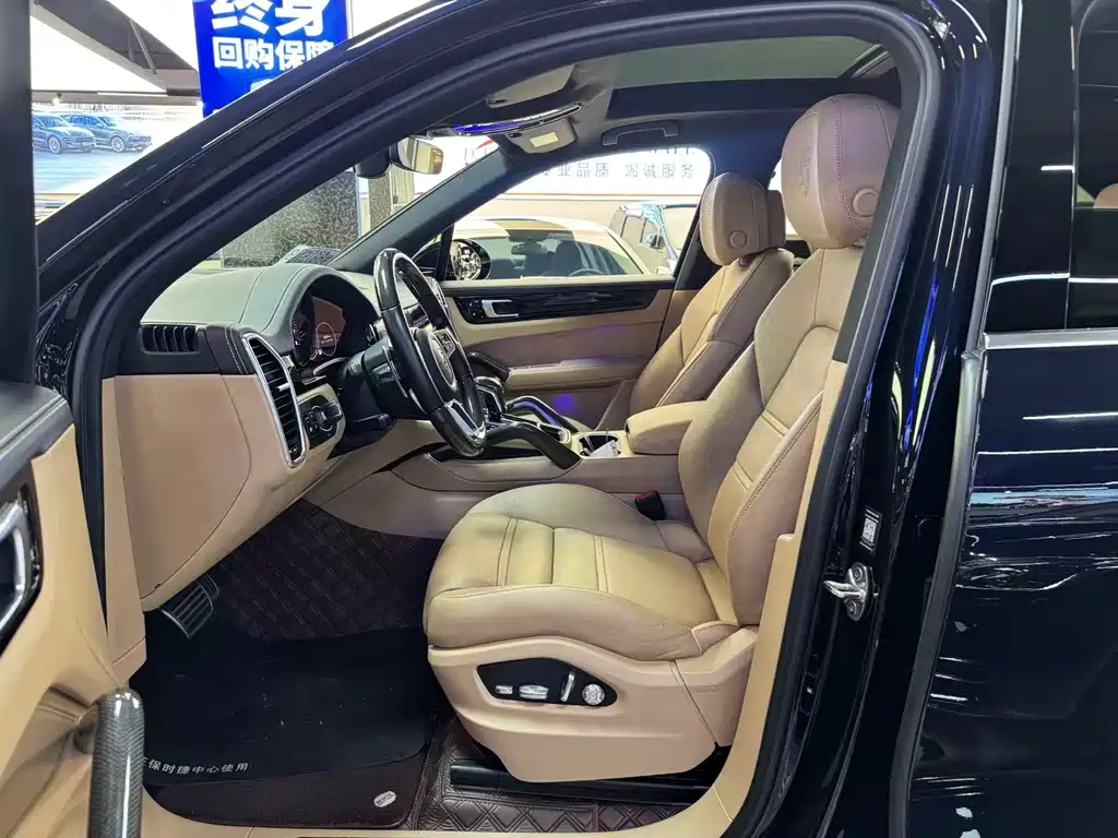 Porsche Cayenne — миниатюра 5