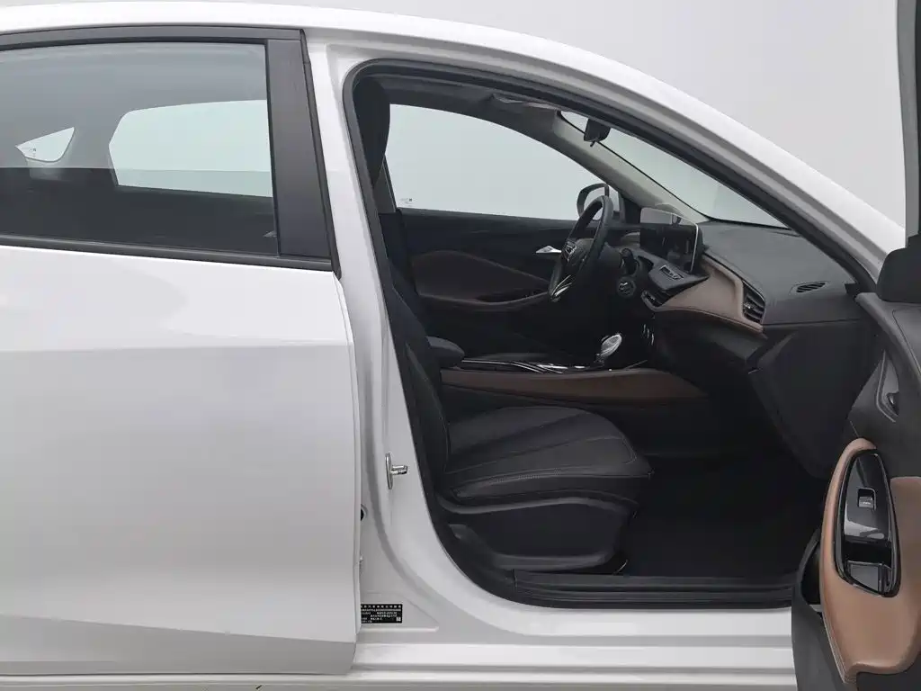 Buick Verano — миниатюра 23