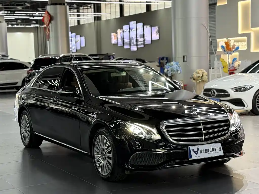 Mercedes-Benz E-Class — миниатюра 3