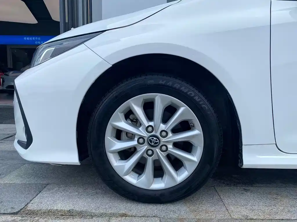 Toyota Corolla — миниатюра 4