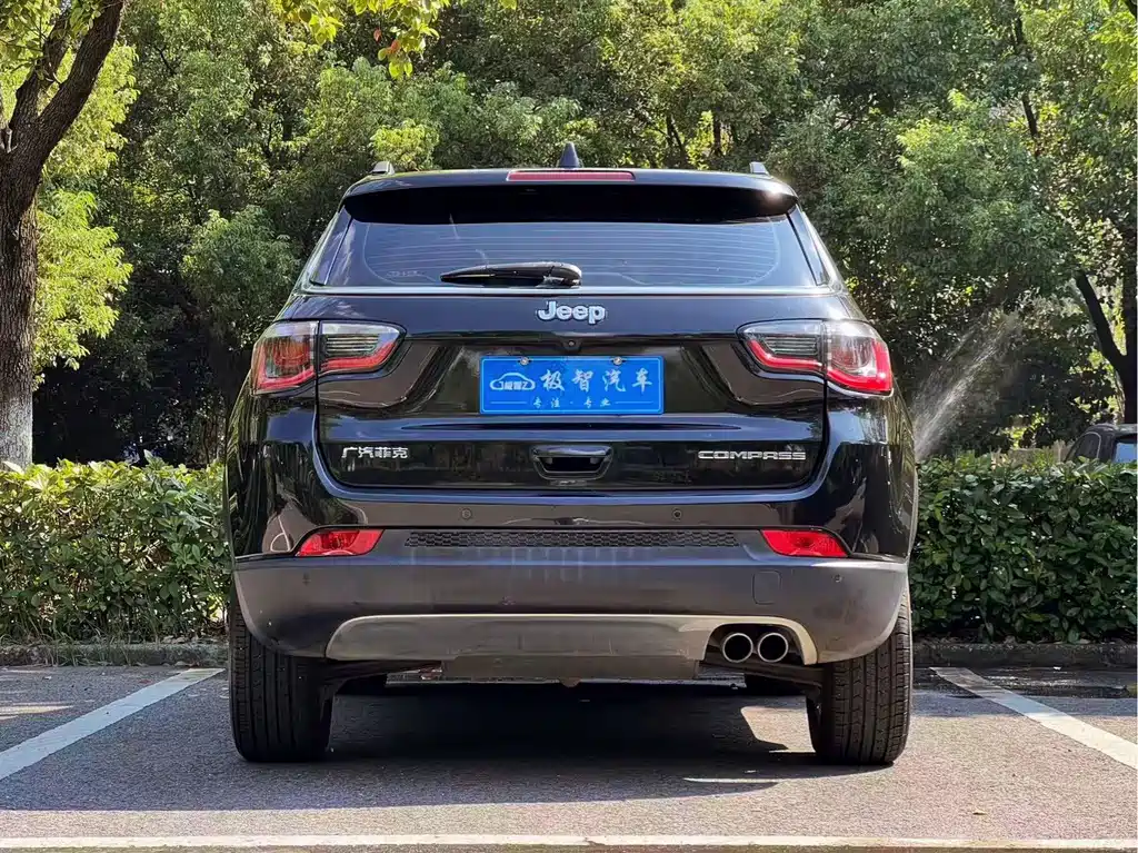 Jeep Compass — миниатюра 6