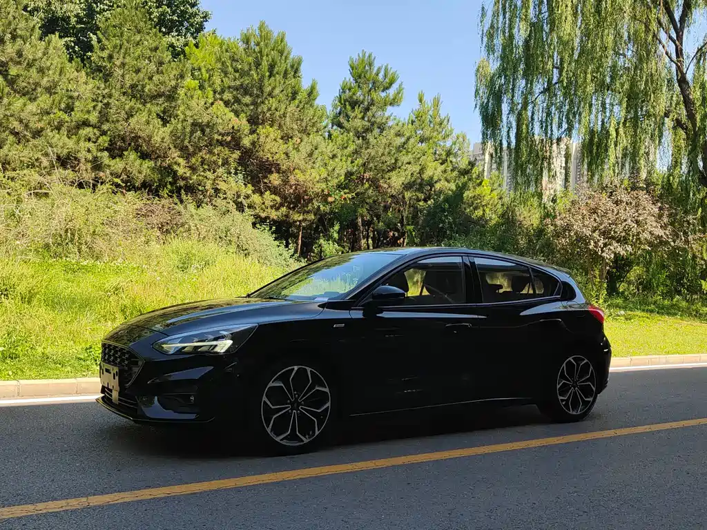 Купить Ford Focus