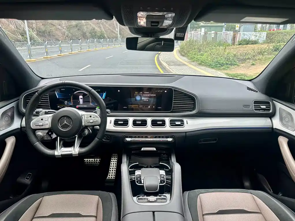 Mercedes-Benz GLE AMG — миниатюра 11