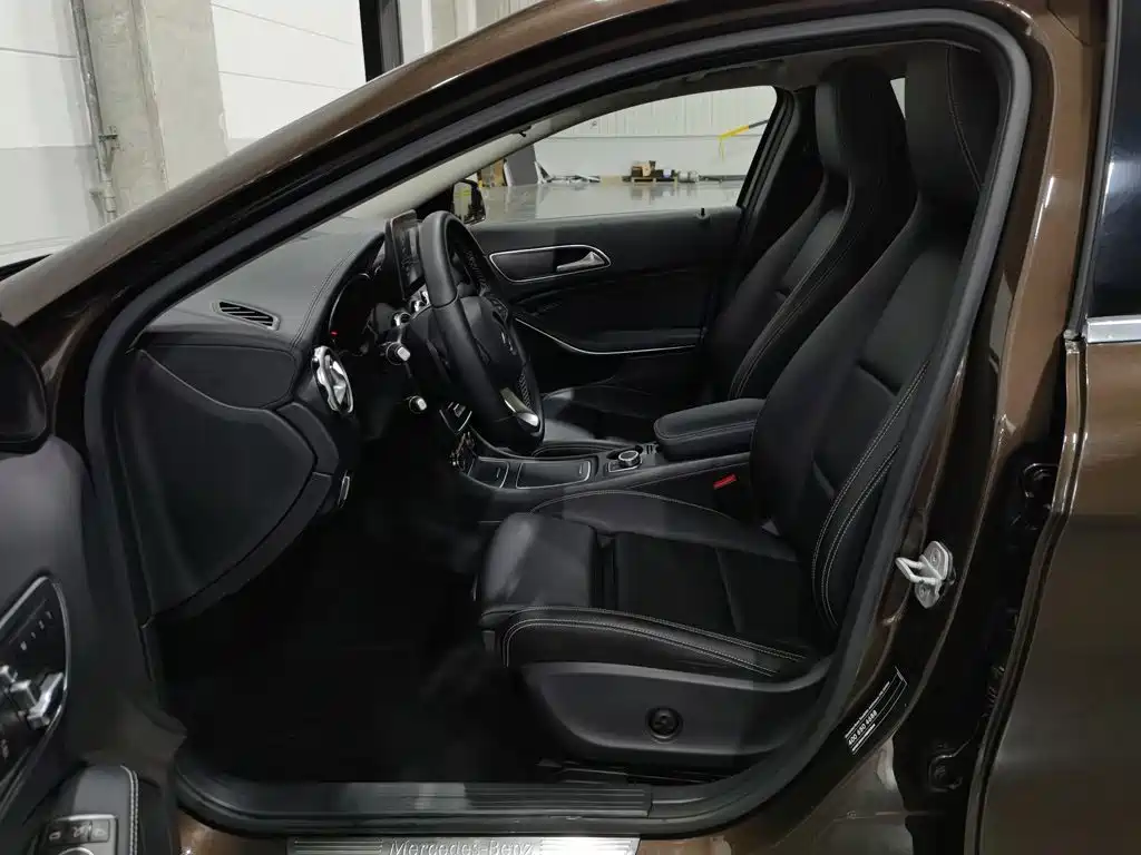 Mercedes-Benz GLA — миниатюра 10