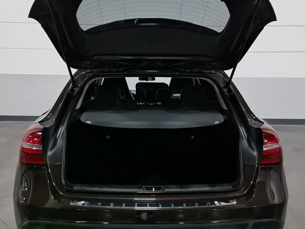 Mercedes-Benz GLA — миниатюра 16