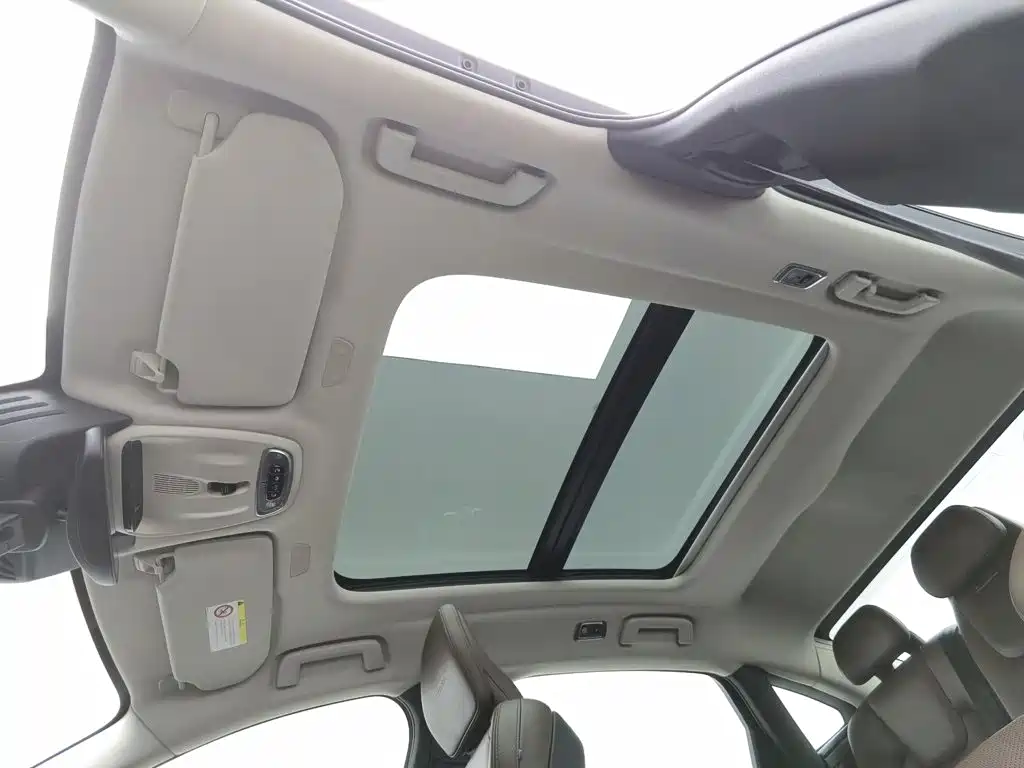 Volvo S90 — миниатюра 14