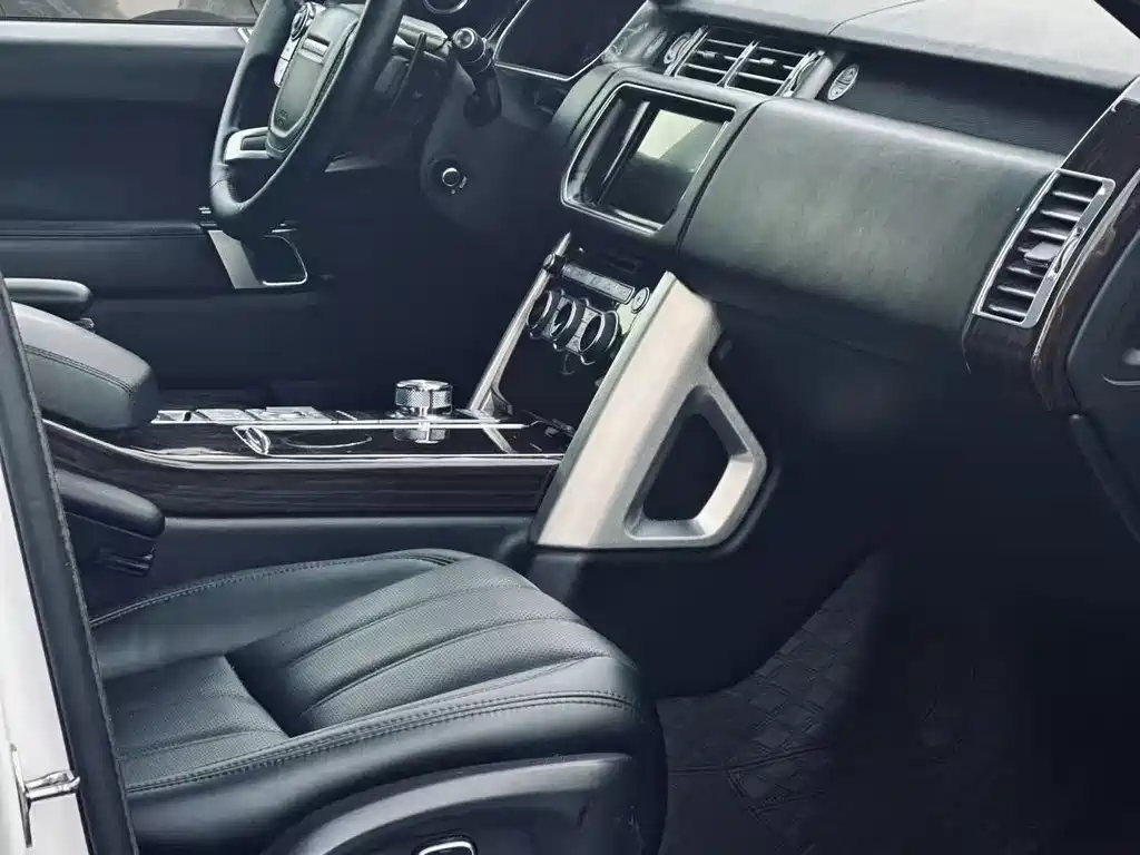 Land Rover Range Rover — миниатюра 16