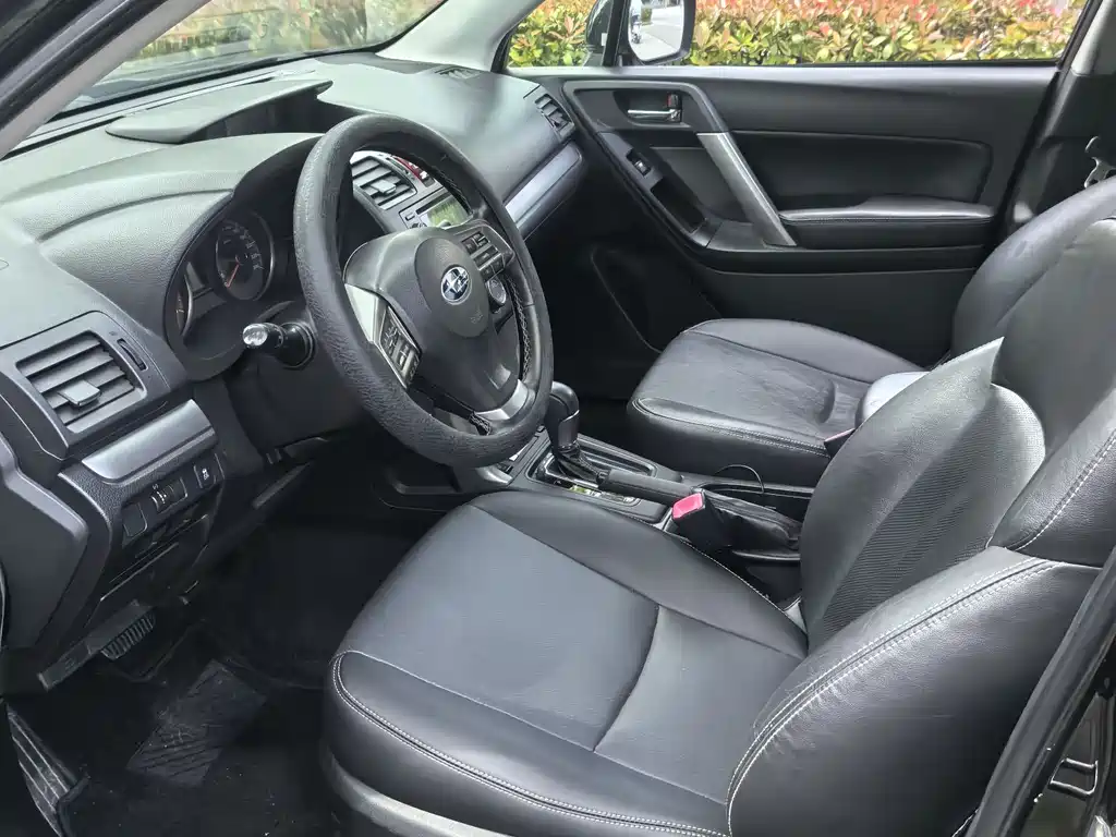 Subaru Forester 2013 2.5i AT Luxury