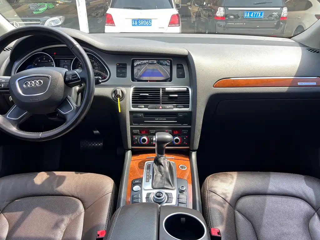 Audi Q7 — миниатюра 17