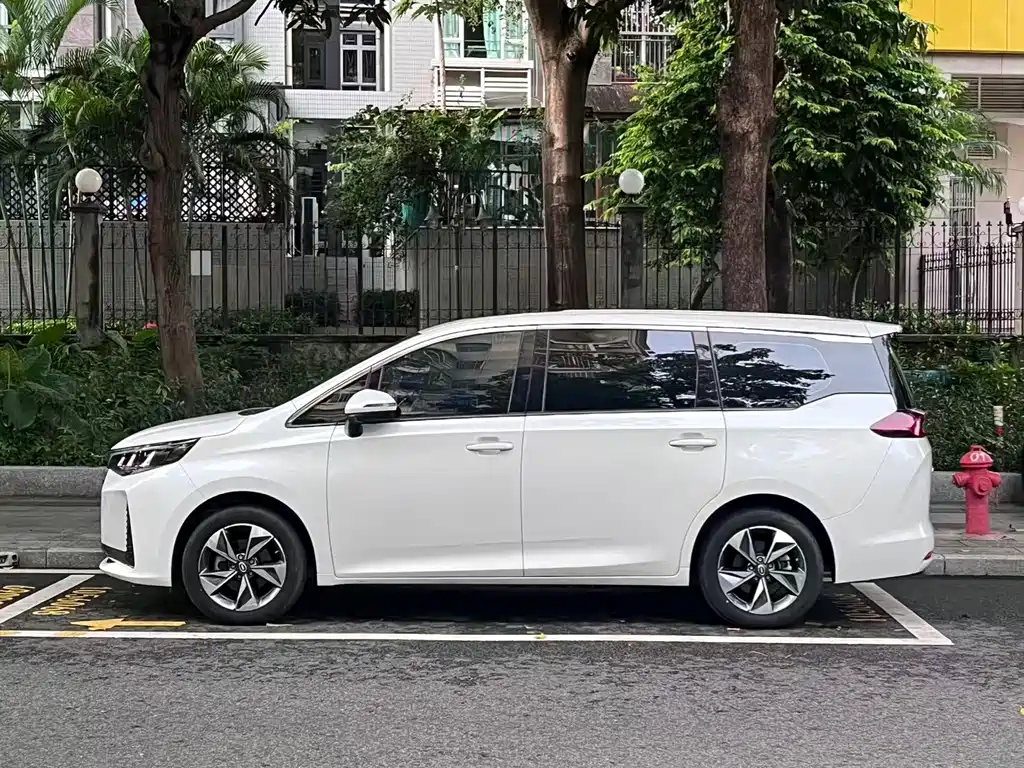 GAC Motor Trumpchi M6 — миниатюра 17