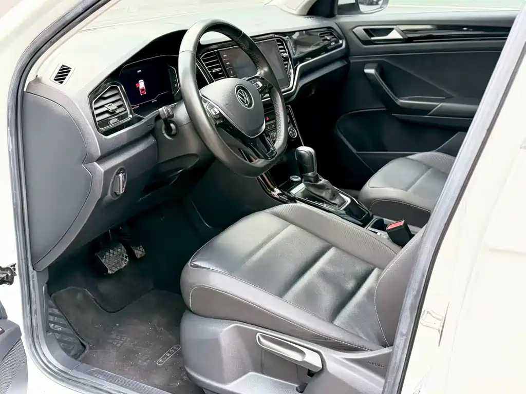 VOLKSWAGEN T ROC EXPLORING SONGS