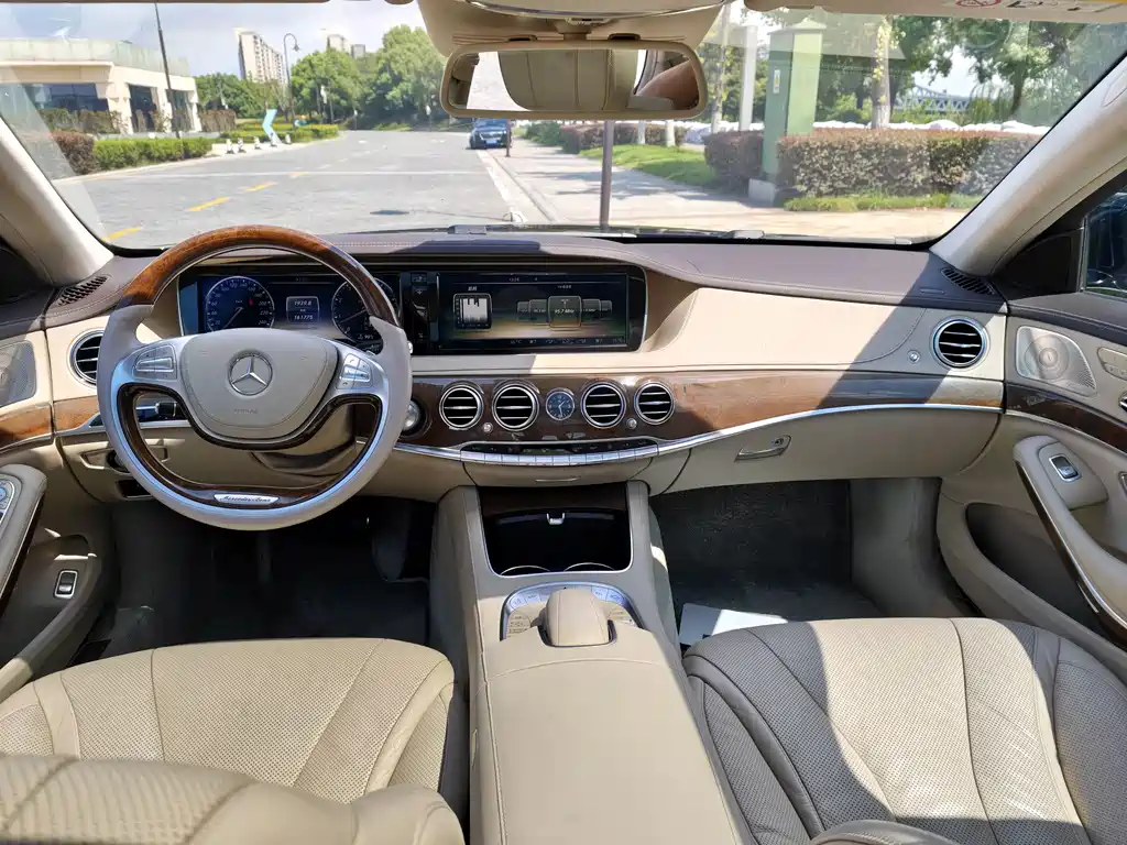 Mercedes-Benz S-Class — миниатюра 6