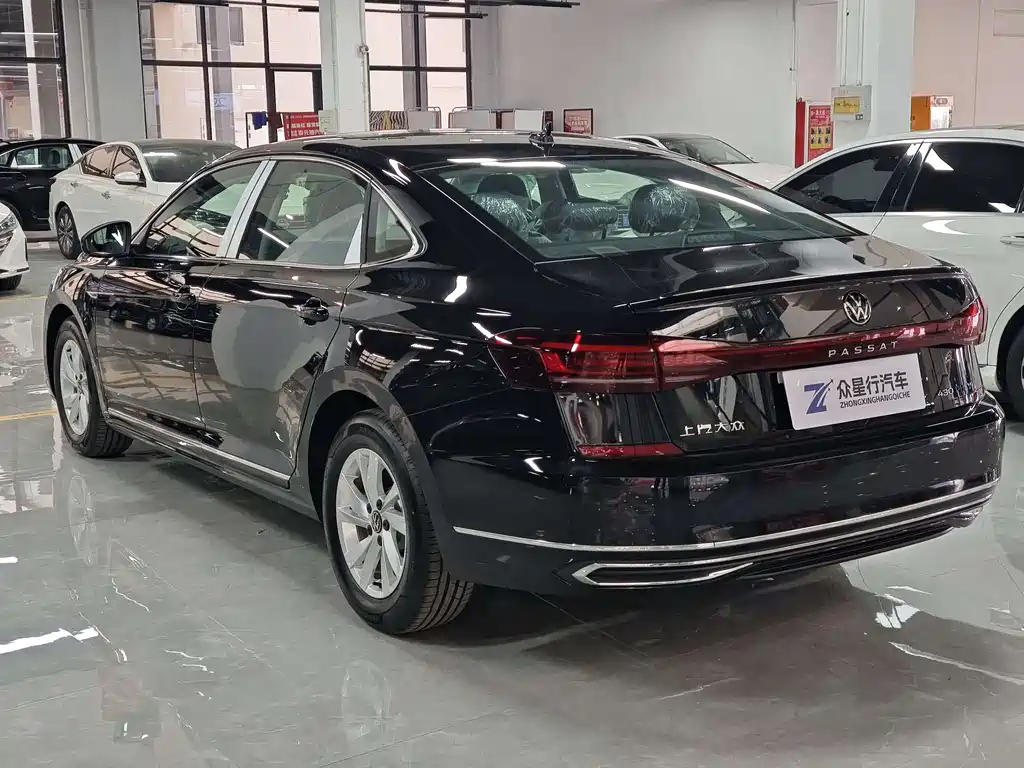 Volkswagen Passat 2025 430PHEV