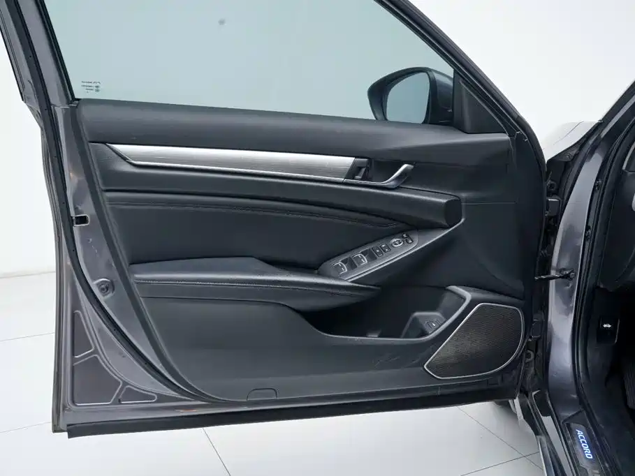 Honda Accord — миниатюра 12