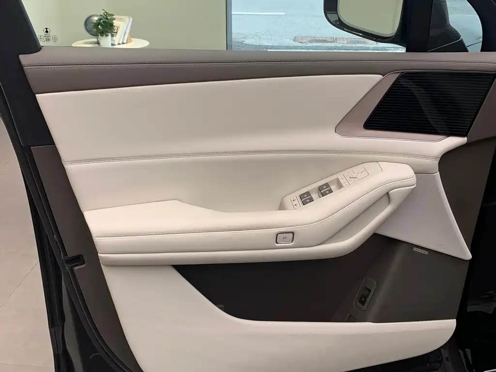 Denza N8L 2025 Flagship